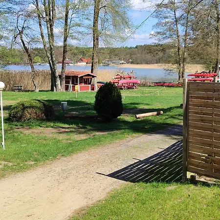 Kemp Minihotel Am An Der Mecklenburger Seenplatte, Schlaffass *