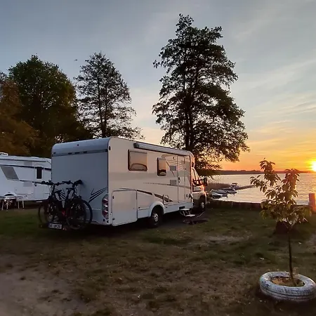 Minihotel Am An Der Mecklenburger Seenplatte, Schlaffass Kemp